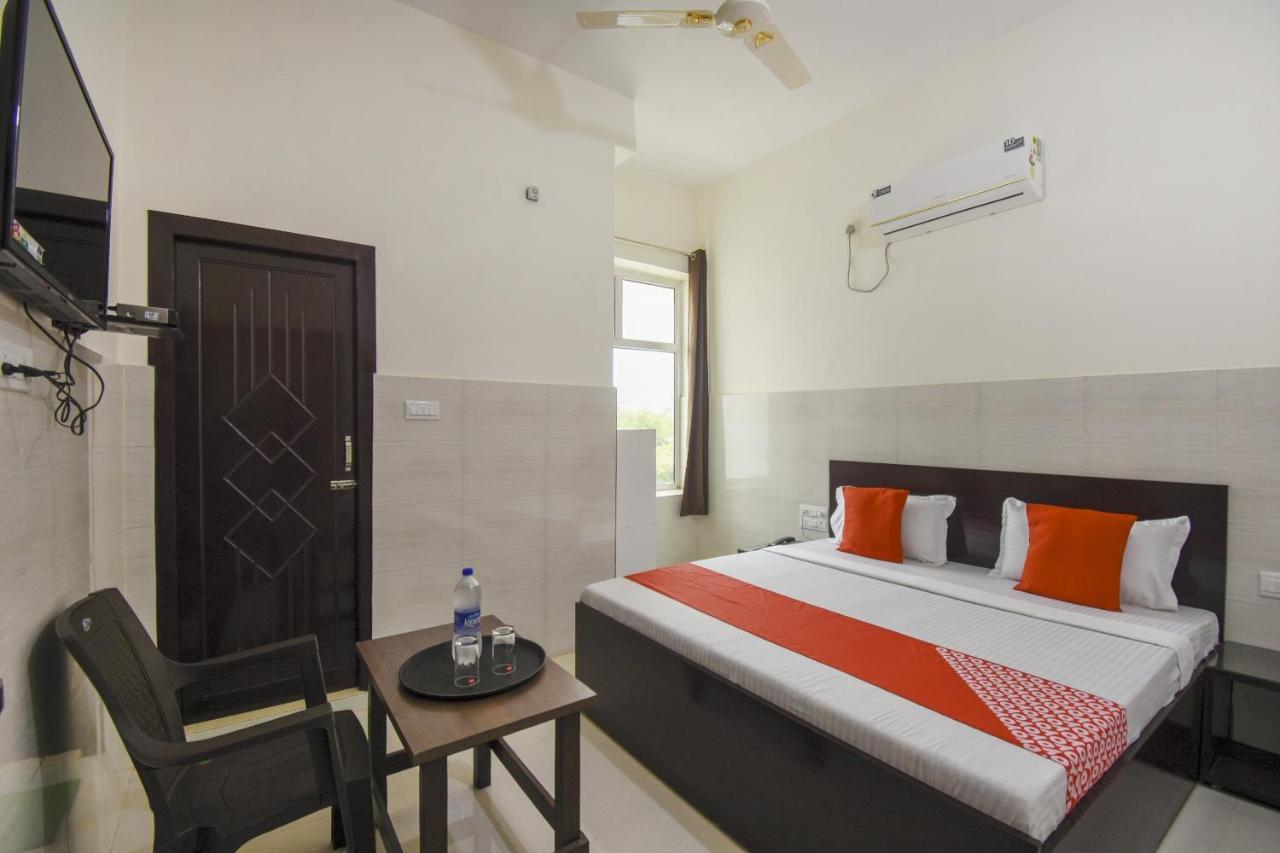 Flagship 75751 Hotel Surya Bahadrabad Exterior foto